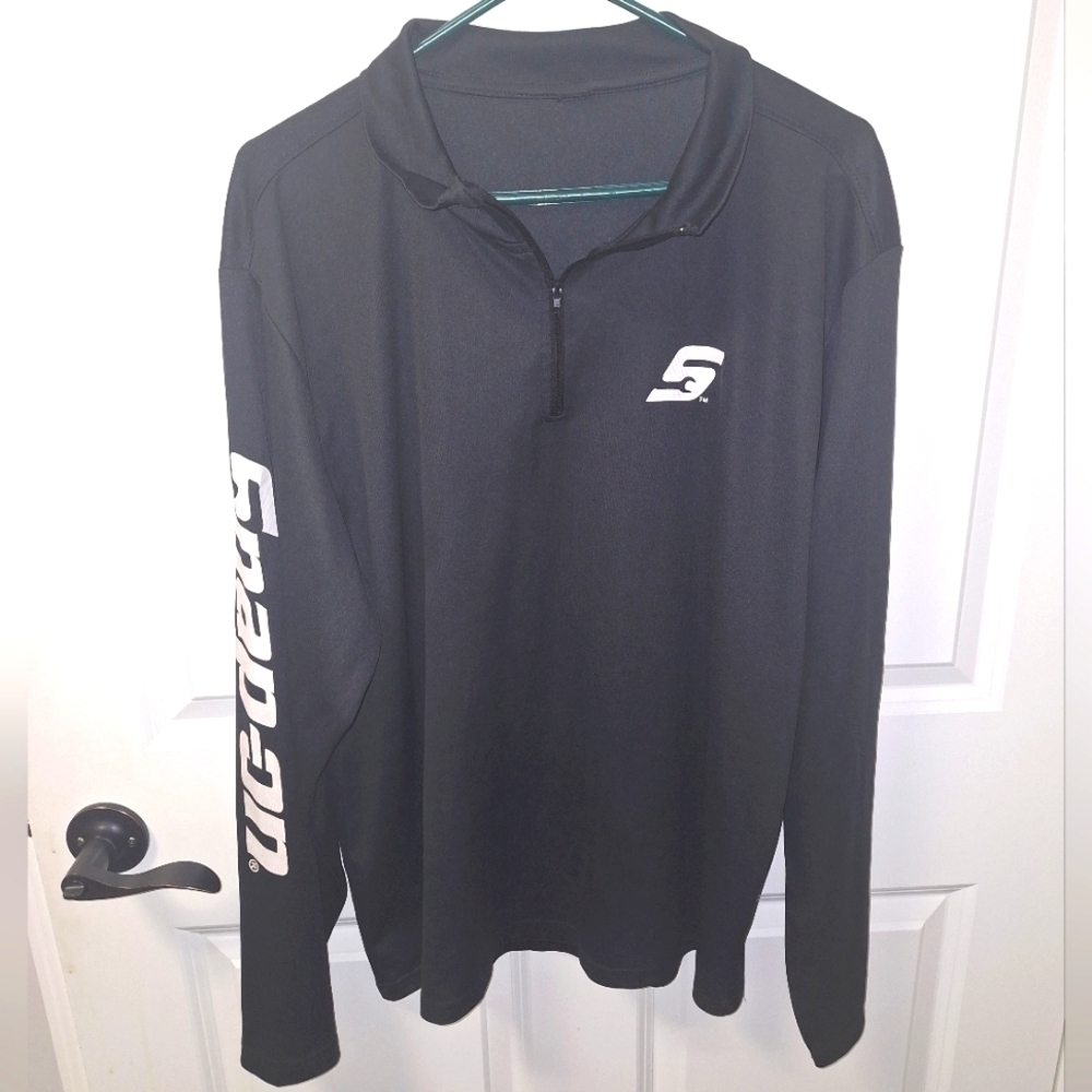 A Snap-On 1/4 zip black long sleeve pullover mens large T-shirt.